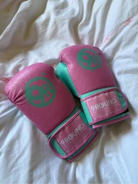 9Round Pink & Teal Boxing Gloves